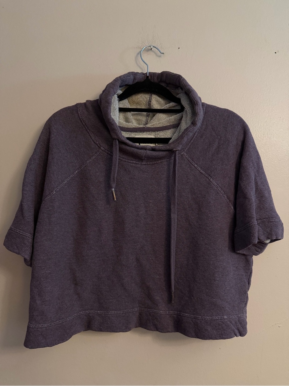 Pact Short-Sleeve Cropped Hoodie - Plum